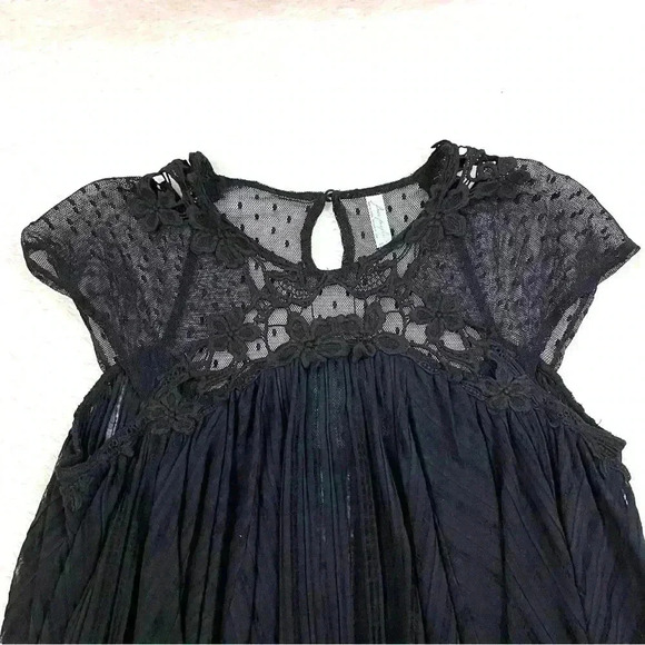 Free People Black Rayon Blend Lace Cap Sleeve Fit & Flare Babydoll Top Size XS - Picture 3 of 15